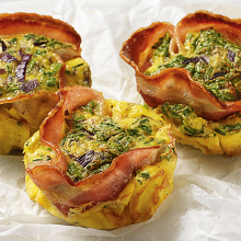 Petit pain aux graines de courge au chorizo et aux légumes grillés