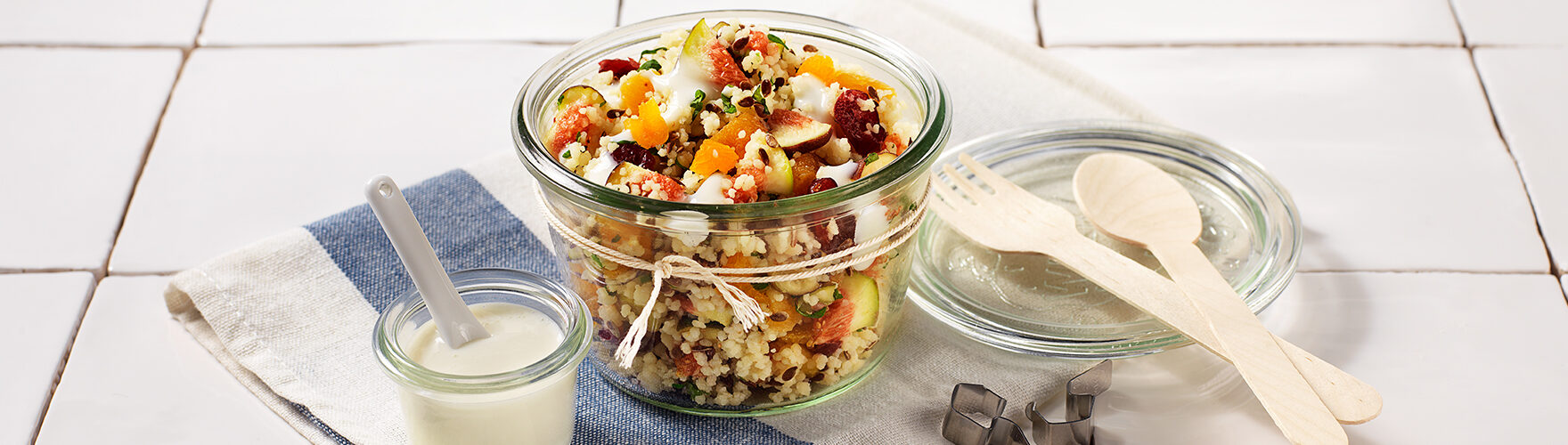 Frischer Couscous-Salat mit Aprikosen, Feigen und Minze