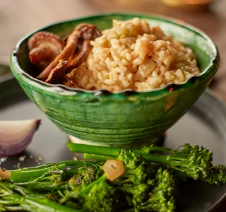 Paddenstoelen risotto met bimi en truffelkaas