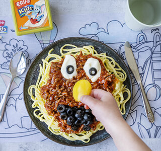 Spaghetti met rode saus en ERU Kids