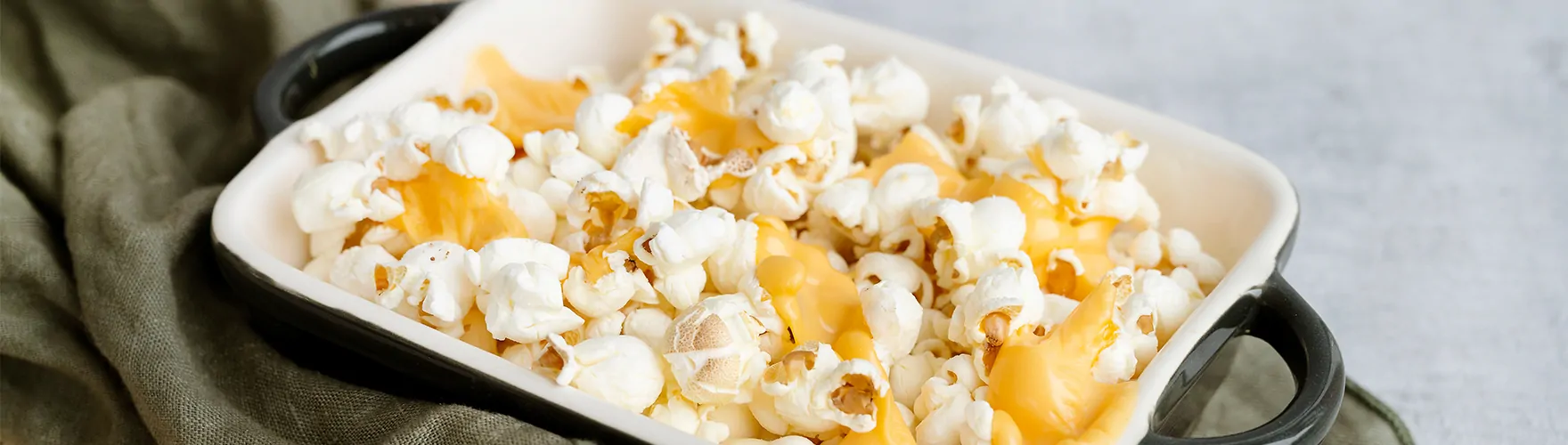 Zoute popcorn met cheddar kaas