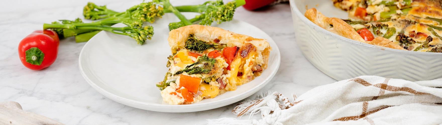 Quiche Met Cheddar Kaas Paprika Spek En Bimi Recept