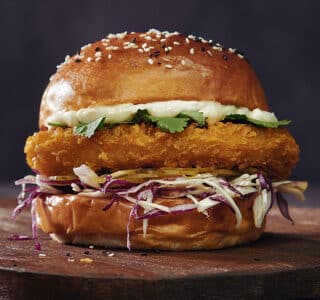 Katsu burger met extra gerijpte kaas